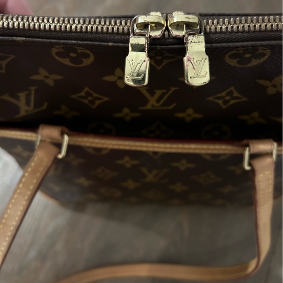 Louis Vuitton Monogram Coussin GM - Picture 4 of 15